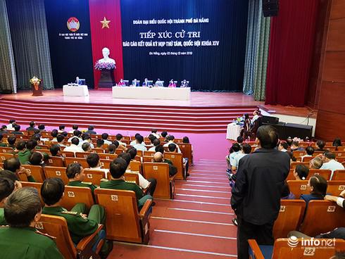 Đoàn ĐBQH TP Đà Nẵng tiếp xúc cử tri TP sáng 3/12 (Ảnh: HC)