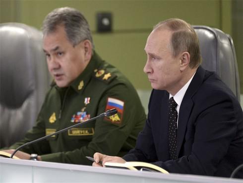 Ông Shoigu luôn thể hiện là người "ít quan trọng", nhưng thực tế lại là nhân vật thân cận số 1 của Tổng thống Putin. Nguồn: Sohu.