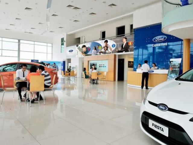 Thị trường - Tiêu dùng - Lo ngại tồn kho, nhiều xe sang giảm tới 300 triệu đồng dịp cuối năm