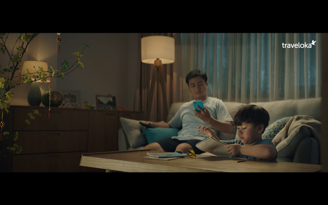 Tết với người lớn là chuỗi ngày tất bật.