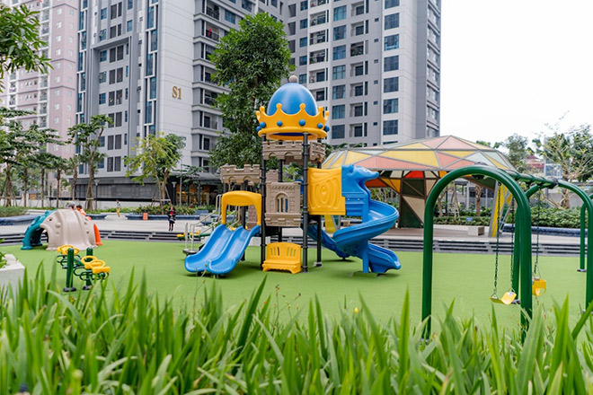 Không gian xanh tại khuôn viên phân khu Sapphire, Goldmark City