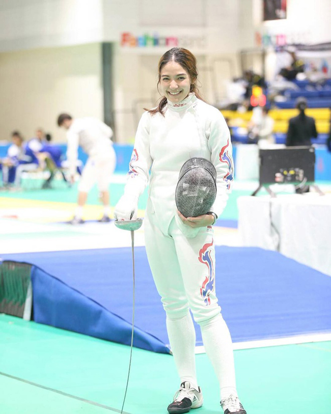 Tháng 8 vừa qua, cô gái 9X lọt top 64 tại giải World Fencing Championships 2019 ở Budapest, Hungary.
