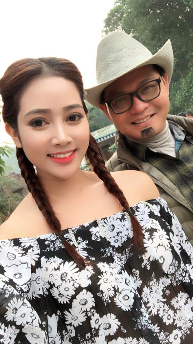 Năm 2004, Trung Hiếu giành Huy chương vàng tại &#34;Hội diễn sân khấu chuyên nghiệp toàn quốc&#34;, cũng trong năm này, bộ phim&nbsp;Đường đời&nbsp;do anh tham gia đã giành giải nhất trong &#34;Liên hoan phim truyền hình toàn quốc&#34;.&nbsp;