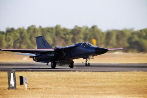 Máy bay ném bom chiến đấu F-111 của Mỹ. Nguồn: Sohu.