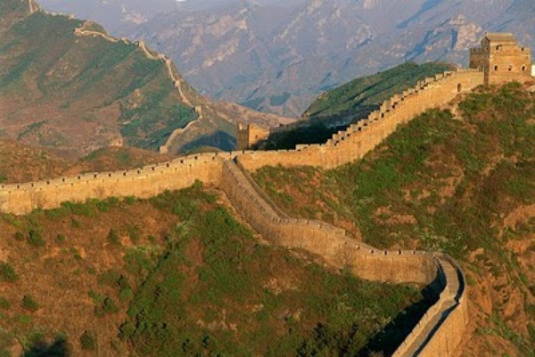 Vạn lý Trường Thành là công trình quy mô hàng đầu thế giới.