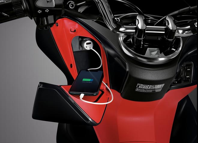 Ngắm Honda PCX 150 mới ra mắt, đậm chất nam tính - 4