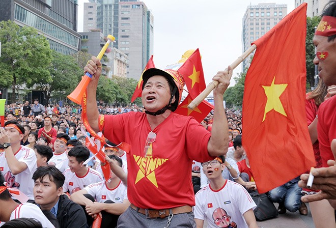“Người hùng” Tiến Linh lập cú đúp “tiễn” U22 Thái Lan về nước, triệu fan vỡ òa - 11