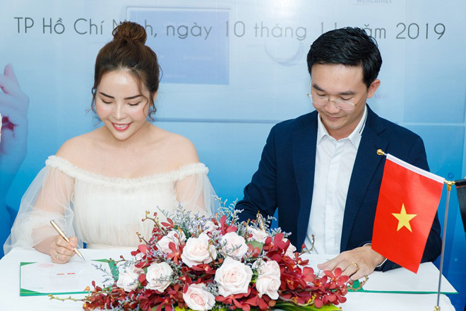 CEO Tú Trinh – Thảo Nguyên Skin Care và CEO Phan Văn Tiệp – Erada Việt Nam trong buổi chuyển giao công nghệ LDM®