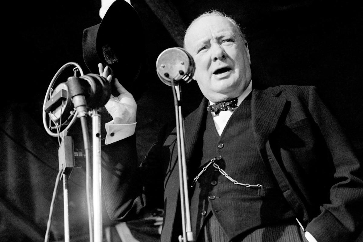Trước một Hitler cực mạnh, Churchill trở thành vị cứu tinh của cả châu Âu như thế nào? - 2