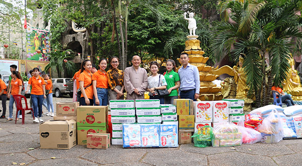 Quỹ thiện nguyện Địa Ốc Long Phát đến với Chùa Kỳ Quang 2
