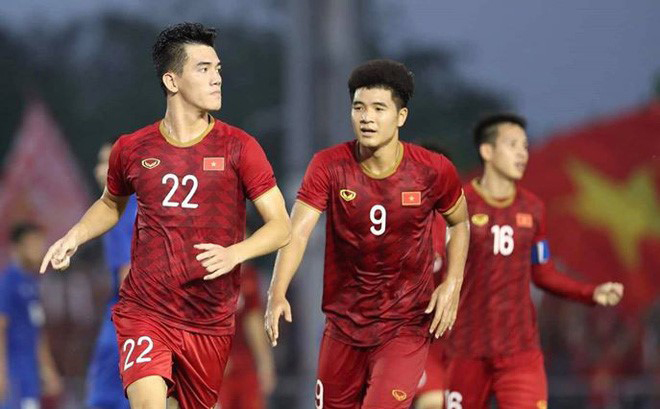 Đội tuyển U22 Việt Nam đã vượt qua kình địch U22 Thái Lan và đứng nhất bảng B để tiến vào bán kết gặp U22 Campuchia