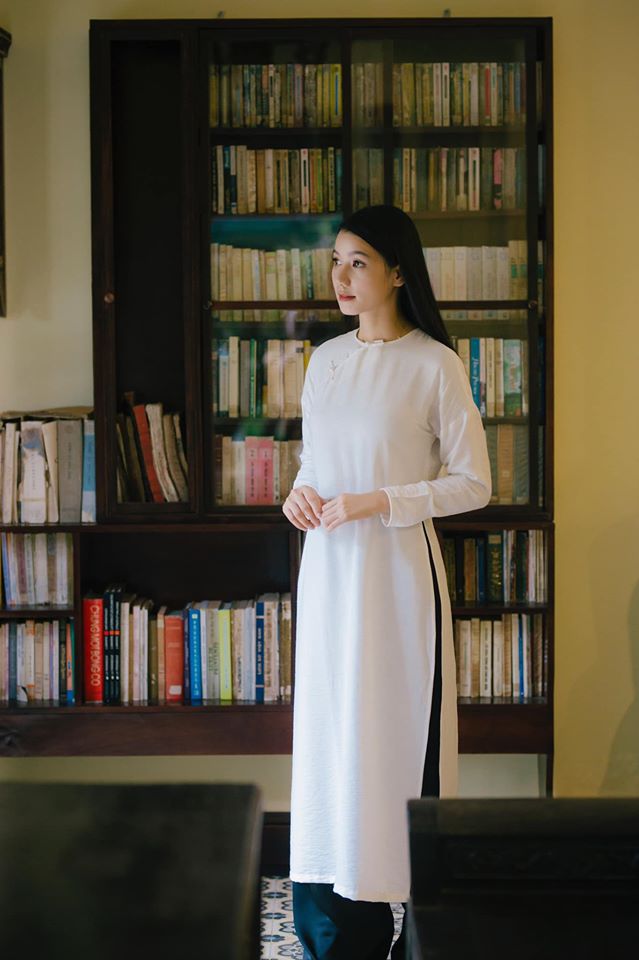 So sánh quan điểm tình yêu của bản
thân và vai Ngân, Lương Giang cho hay, cô và Ngân khác biệt hoàn
toàn. Cô không bao giờ yêu bạt mạng và níu kéo hay quyến luyến
tình cũ một cách vô vị. 