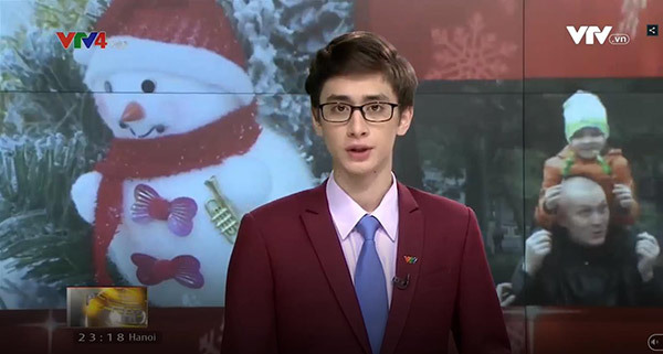 Đầu năm ngoái, anh chàng Daniel Shulyndin (sinh năm 1996, tên tiếng Việt là Hoàng Thiên Minh) bỗng trở thành một hiện tượng nổi đình nổi đám trên mạng xã hội chỉ sau một đêm với hình ảnh lịch lãm trong vai trò MC bản tin thời sự tiếng Nga trên VTV4.