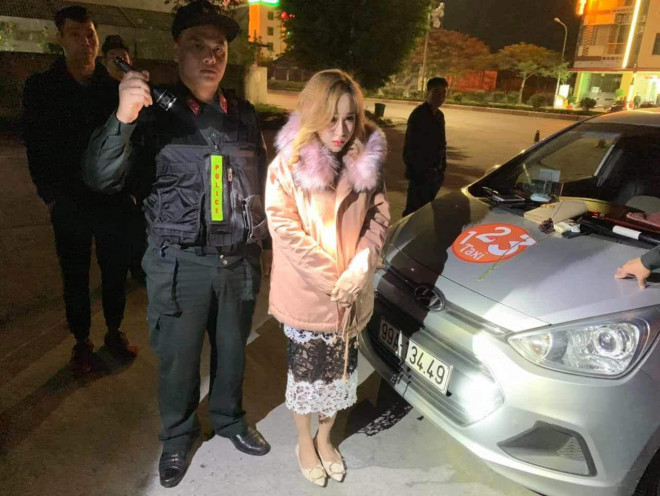 Đối tượng Nguyễn Thị Hiền bị bắt giữ khi tàng trữ ma túy