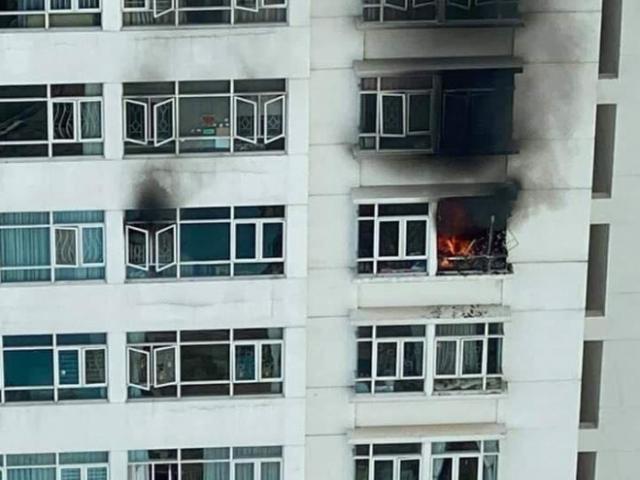 Tin tức trong ngày - CLIP: Cháy ở tầng 12 chung cư Hoàng Anh Goldhouse - TP HCM