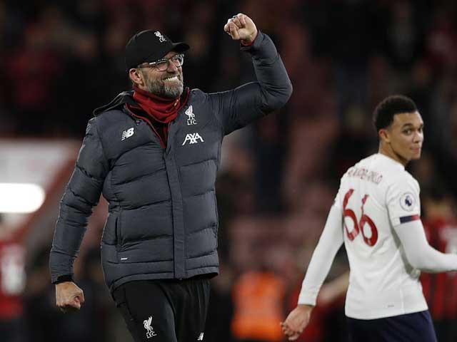 Klopp ăn mừng chiến thắng của Liverpool