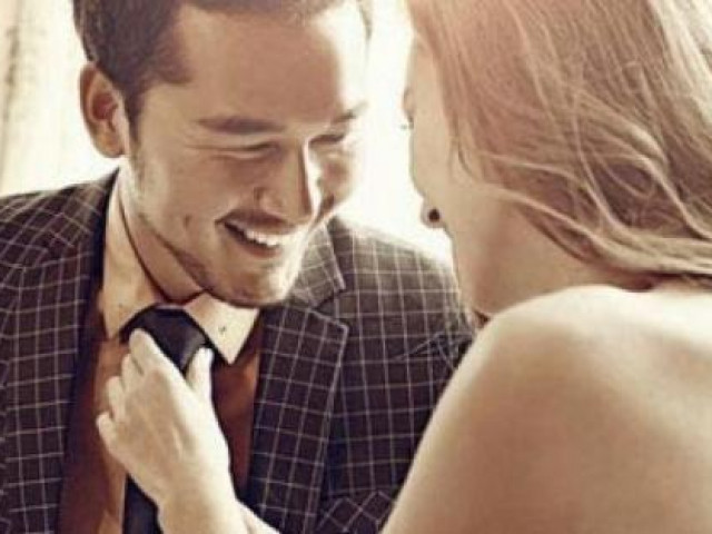 Bạn trẻ - Cuộc sống - Bị vợ bầu cấm túc, chồng trẻ vì sa vào lưới tình với cô hàng xóm nóng bỏng