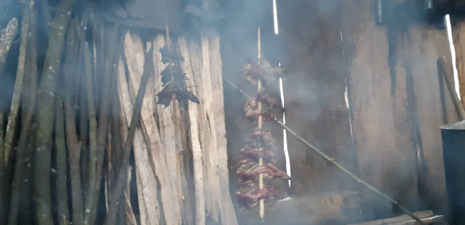 Món thịt chuột rừng vô cùng thơm ngon. Khách leo núi mỗi khi tá túc ở lán của ông Trứ rất thích được ăn món thịt mà chuột rừng mà chỉ ở độ cao 2000m mới có. 