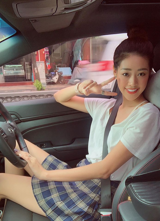 24 tuổi, tân Hoa hậu hoàn vũ Việt Nam có xe riêng, cuộc sống giàu có kín tiếng - 8