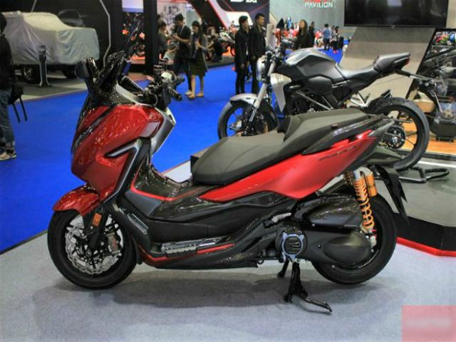 Chi tiết Honda Forza 300, đối thủ đáng gờm nhất của Yamaha XMax 300