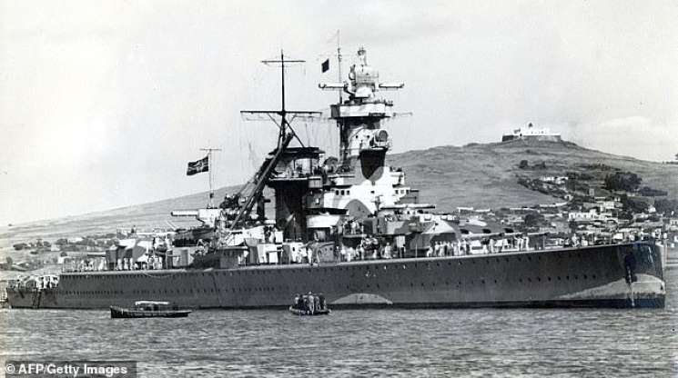 Chiến hạm Graf Spee trước khi bị đánh đắm (Ảnh: Getty)