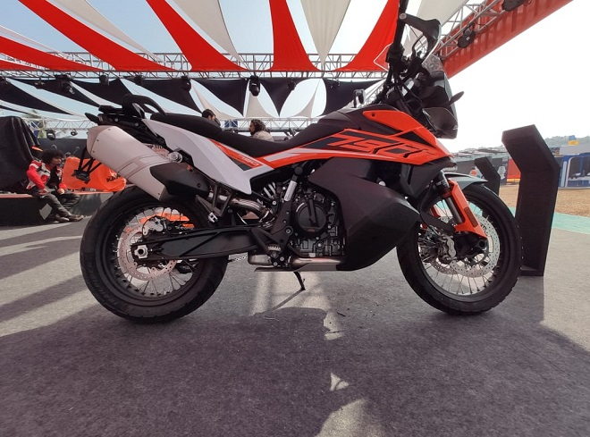 KTM 790 Adventure ra mắt, giá rẻ bằng nửa thị trường Việt - 2