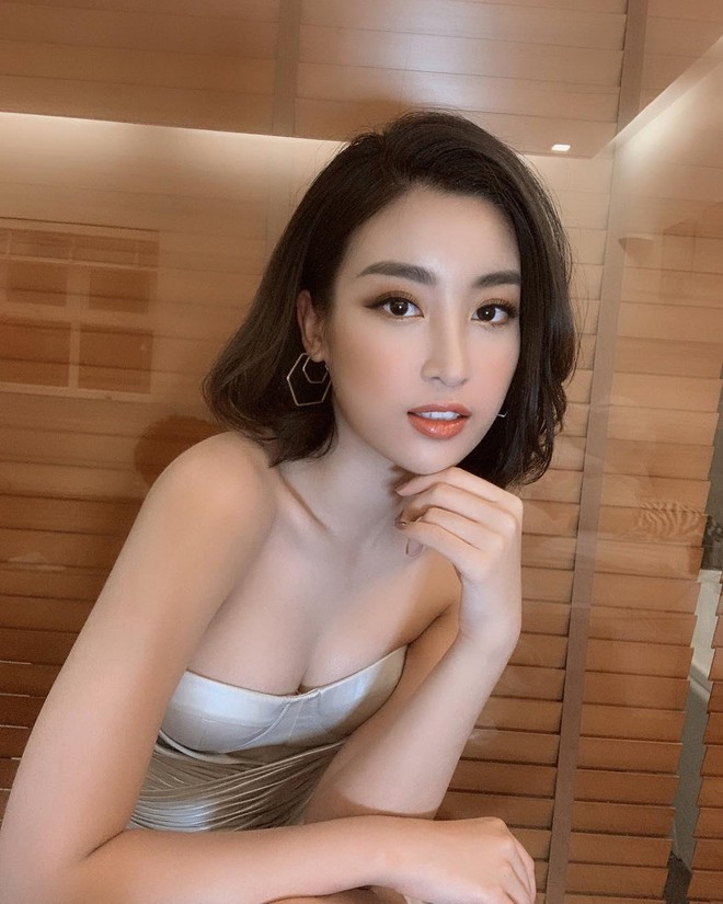 Cao Thái Hà, Đỗ Mỹ Linh mừng tuyển Việt Nam vô địch Sea Games - 7