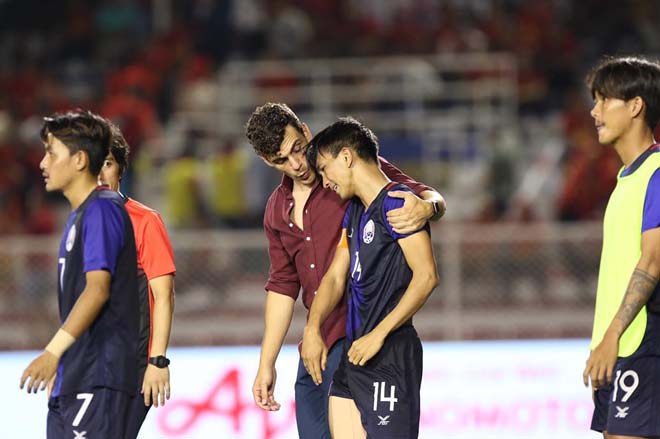 SAO gốc Việt khóc nức nở: "Sút bay" huy chương đồng của U22 Campuchia - 11