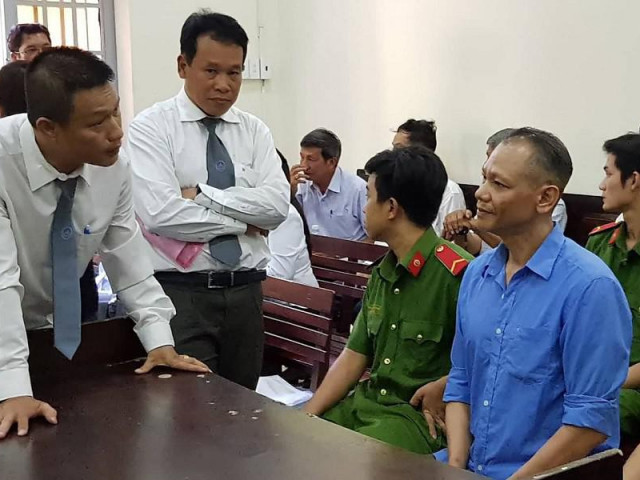 Pháp luật - Đề nghị tăng án anh rể "hờ" hiếp dâm em vợ