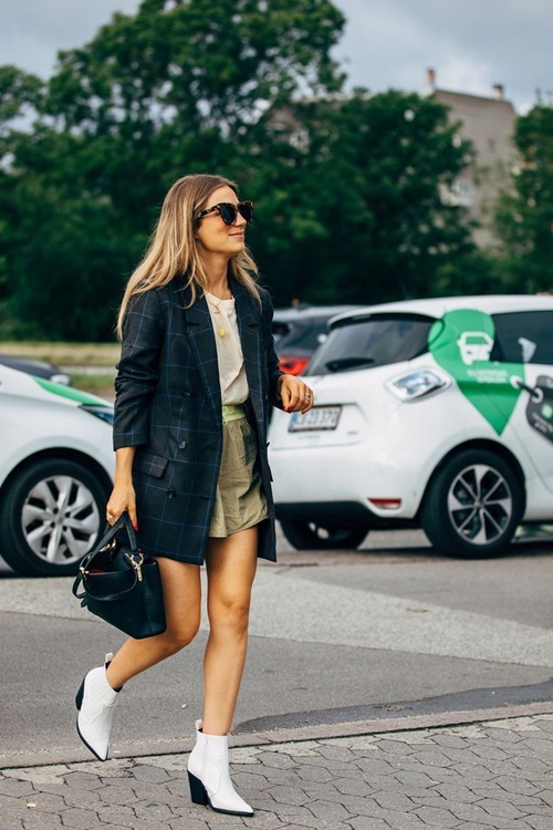 Tiếc đến mấy cũng đừng giữ 5 món này trong tủ - 3