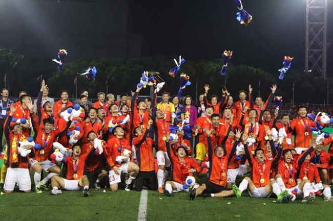 U22 Việt Nam đã giành được huy chương vàng (HCV) môn bóng đá nam tại SEA Games 30 sau 60 năm chờ đợi. Ngoài ra, đoàn thể thao Việt Nam cũng giành được rất nhiều HCV tại các môn thi đấu khác.