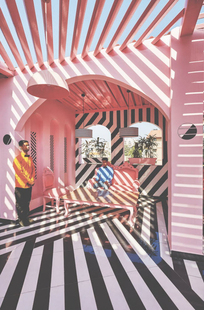 Pink Zebra, Ấn Độ: Thiết kế của nhà hàng được lấy cảm hứng từ họa tiết trên da của ngựa vằn.
