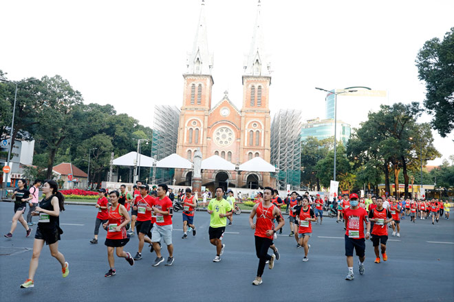 Giải Marathon Quốc Tế Thành phố Hồ Chí Minh Techcombank 2019 đưa các vận động viên cũng như người hâm mộ đi qua các địa điểm ngắm cảnh quan TP Hồ Chí Minh