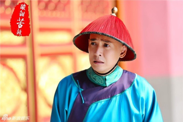 Hàn Đống - Lộc Đỉnh Ký (2014): Trong
phiên bản Lộc Đỉnh Ký mới nhất, nam diễn viên Hàn Đống được tin
tưởng giao vai Vi Tiểu Bảo. Với các phiên bản đình đám trước, "Vi
Tiểu Bảo" của Hàn Đống không thật sự xuất sắc và vượt trội.