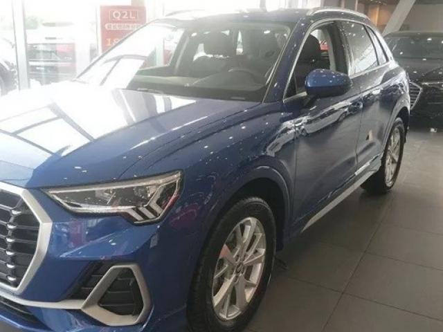 Thị trường - Tiêu dùng - Con cào xước loạt ô tô sang chảnh, cha mẹ "méo mặt" đền hàng trăm triệu đồng