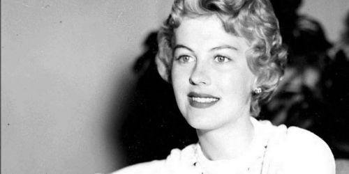 Armi Kuusela là Miss Univeser đầu tiên.