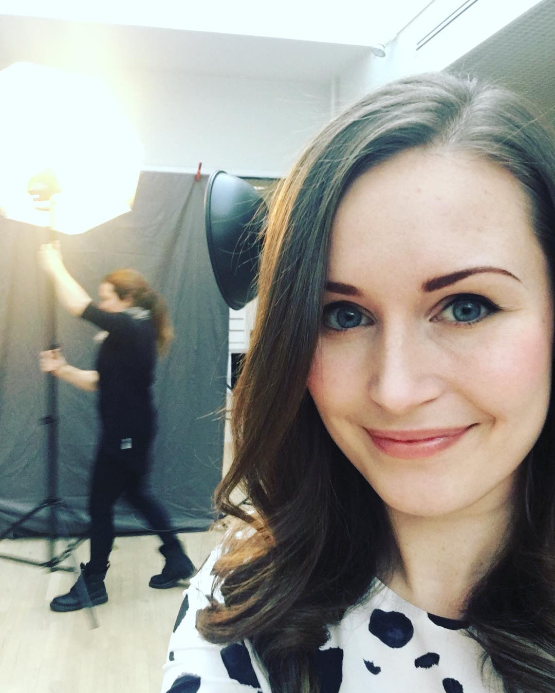 Nữ Thủ tướng xinh đẹp, trẻ nhất TG được người đồng cấp già nhất TG khuyên gì? - 4