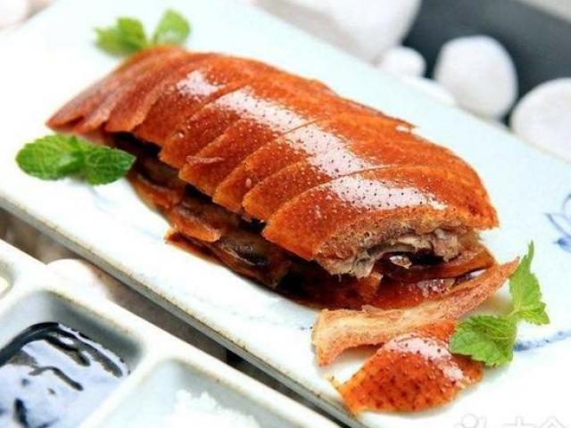 Thị trường - Tiêu dùng - Ở đây bán vịt sống đắt gấp 3 lần vịt quay, tại sao lại vậy?