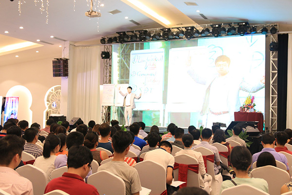 Bên cạnh thành công của mình, anh còn truyền cảm hứng khởi nghiệp cho hàng nghìn người.