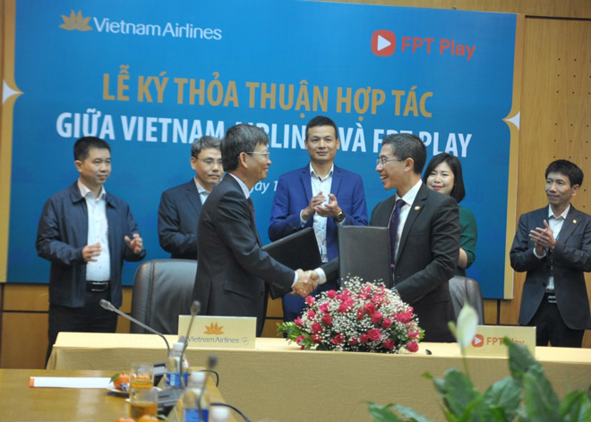 FPT Play chính thức ký kết thỏa thuận hợp tác với hãng hàng không quốc gia Vietnam Airlines