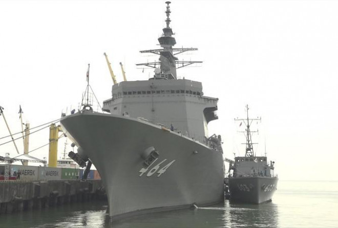 Hai tàu quét mìn thuộc Lực lượng Tự vệ trên biển Nhật Bản cập cảng Tiên Sa