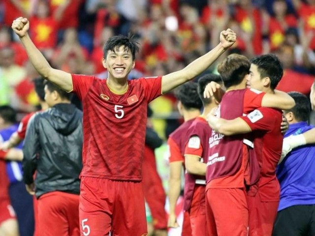 Thế giới - Bị truyền thông Indonesia công kích, Văn Hậu vẫn được báo chí Hà Lan khen ngợi, yêu cầu trao cơ hội ra sân