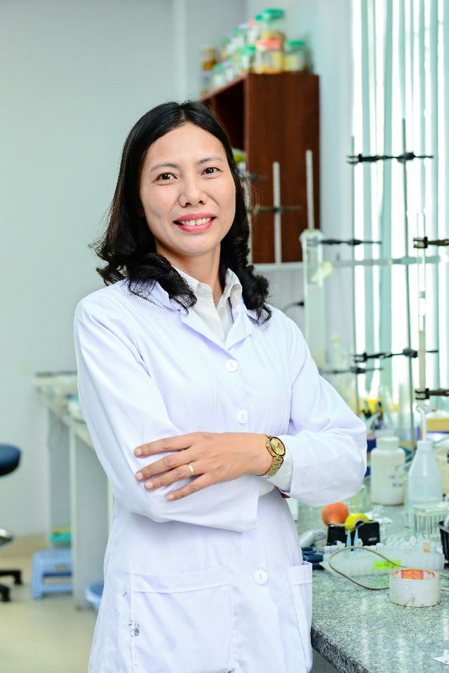 Tiến Sĩ Trần Thị Hồng Hạnh, Nghiên cứu viên chính, Viện Hóa sinh biển, Viện Hàn Lâm Khoa học &amp; Công nghệ Việt Nam