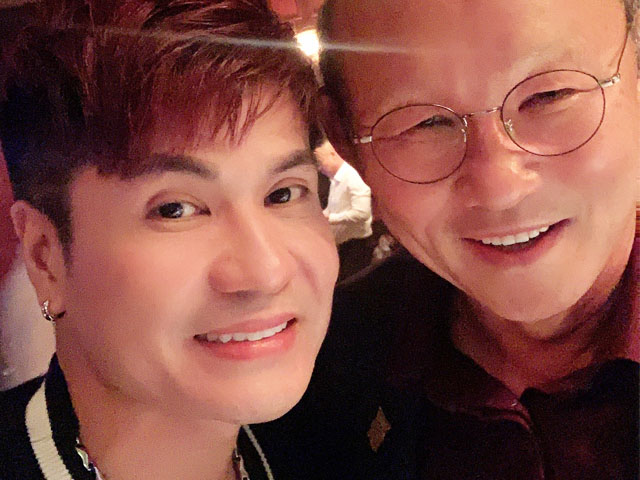 Đời sống Showbiz - "Vua nhạc sàn” đình đám miền Tây được ăn tối thân mật với HLV Park Hang Seo