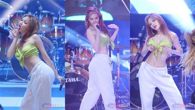 HyunA gặp sự cố thời trang tại lễ hội âm nhạc tại trường đại học hồi tháng 5 năm nay.