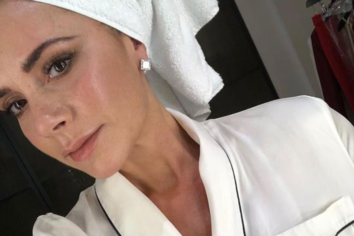 Bà xã Beckham rất chú trọng đến việc chăm sóc làn da.