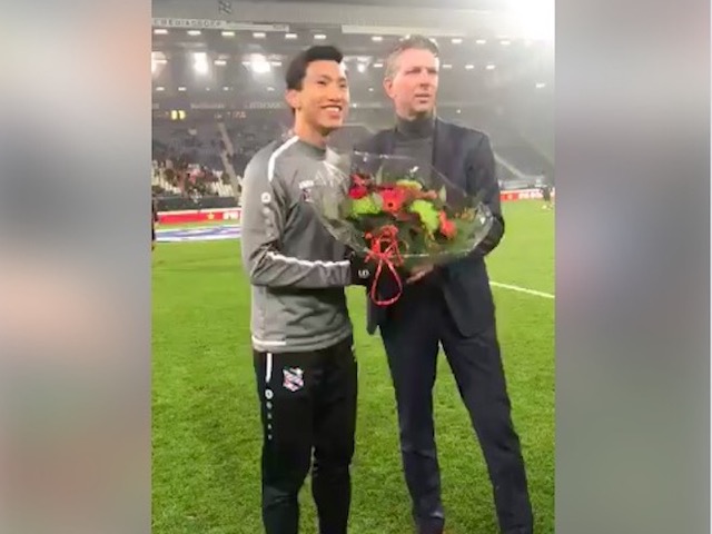 Công nghệ thông tin - CLB SC Heerenveen vinh danh Văn Hậu, dân mạng VN được dịp "nổ banh nóc"