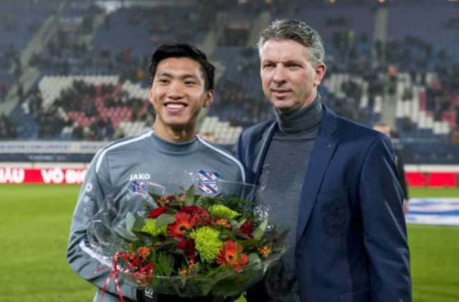 Văn Hậu được Heerenveen tôn vinh HCV SEA Games trước trận gặp Willem II