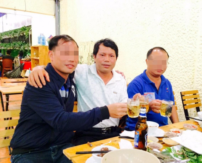 Ông Trần Văn Lam (giữa) Chánh văn phòng HĐND - UBND huyện Chư Sê phải chịu trách nhiệm các nội dung sai phạm - Ảnh T.V.L