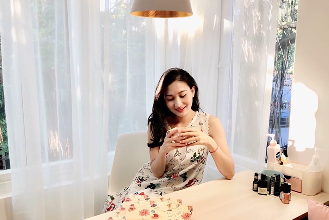 2 nữ MC xinh đẹp VTV không được dùng tên thật khi lên sóng là ai? - 9